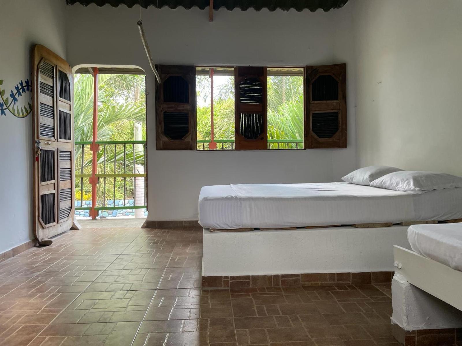 Hostal Luz De Luna Palomino Luaran gambar