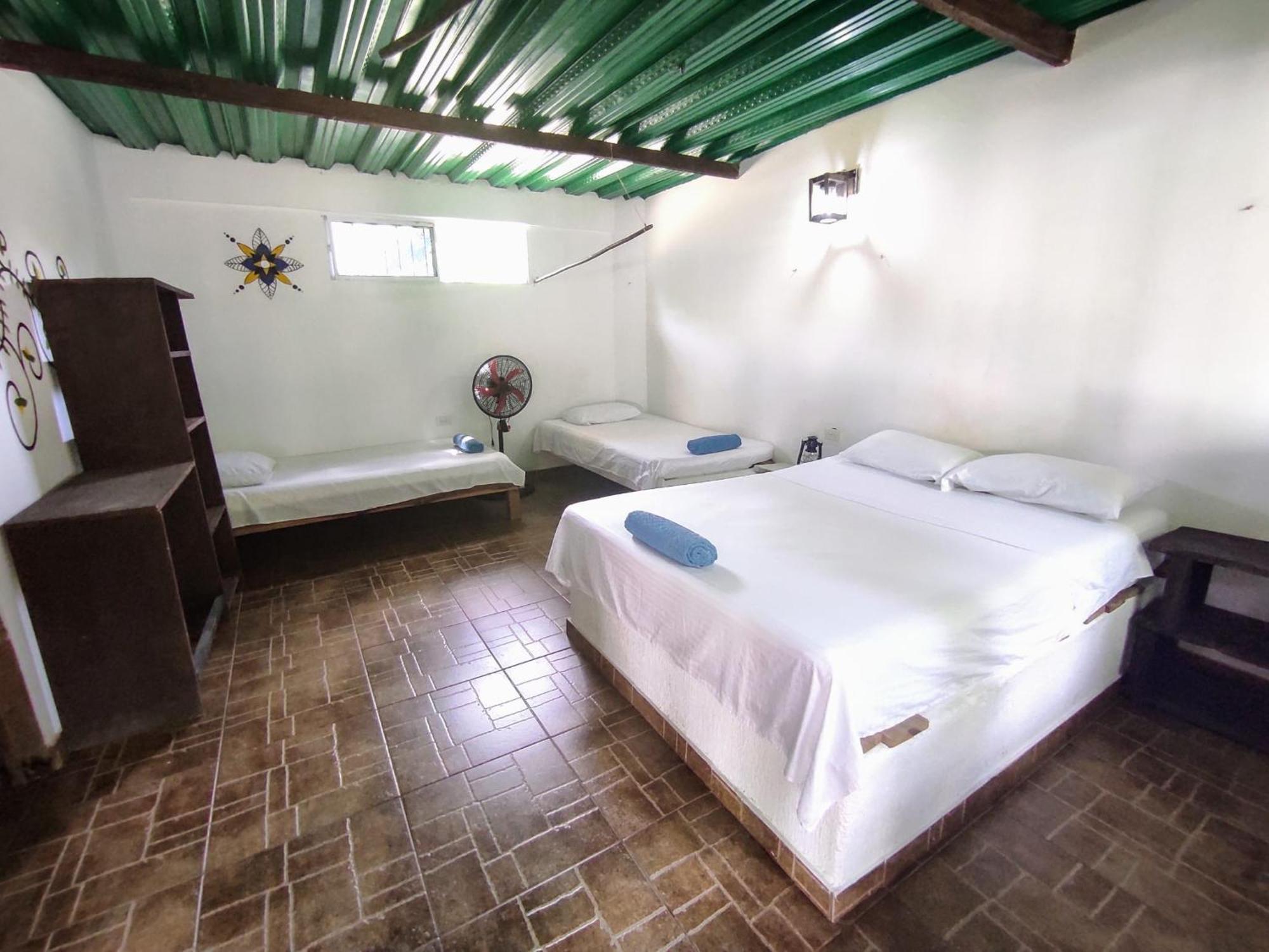 Hostal Luz De Luna Palomino Luaran gambar