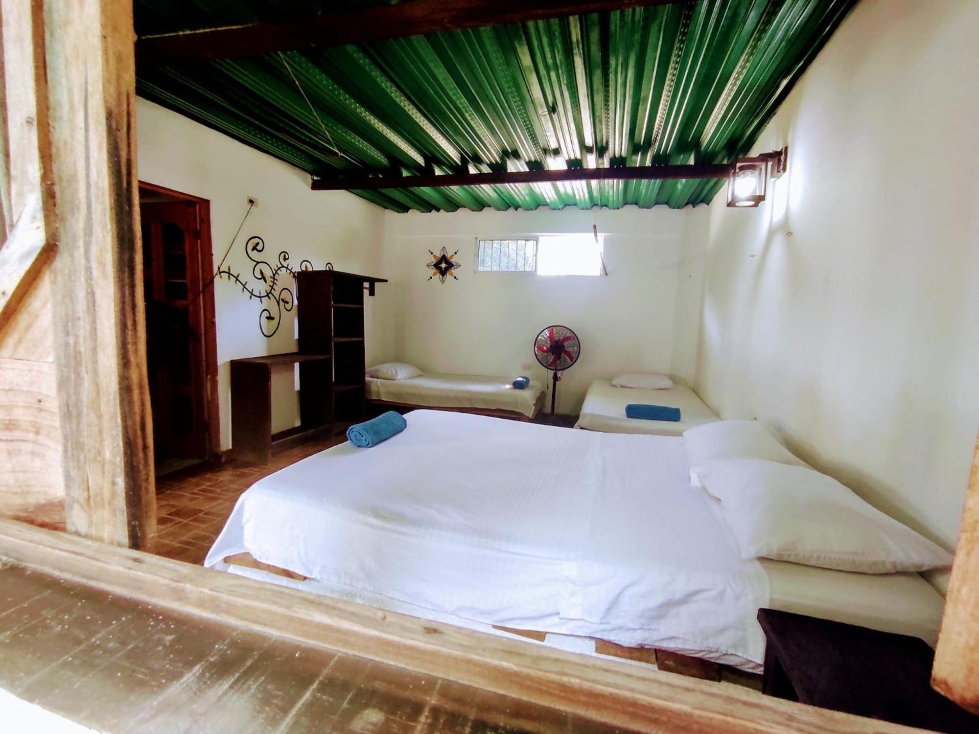 Hostal Luz De Luna Palomino Luaran gambar